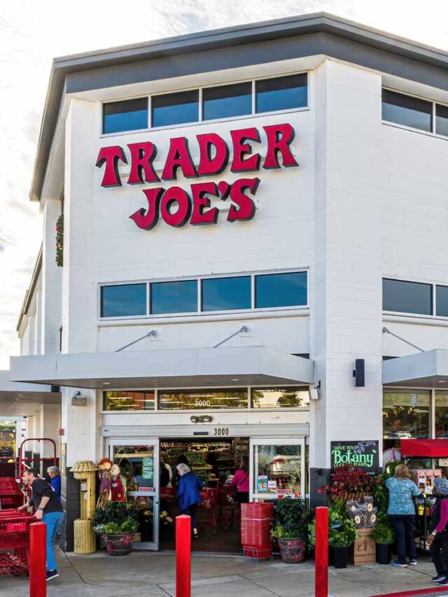 Why Everyone’s Going Wild Over Pears From Trader Joe’s
